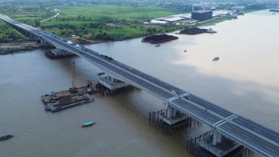 Dukung Pembangunan Tol Palembang – Betung, HKA Rampungkan Pekerjaan Hotmix Jembatan Musi