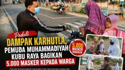 Peduli Dampak Karhutla, Pemuda Muhammadiyah Kubu Raya Bagikan 5.000 Masker Kepada Warga